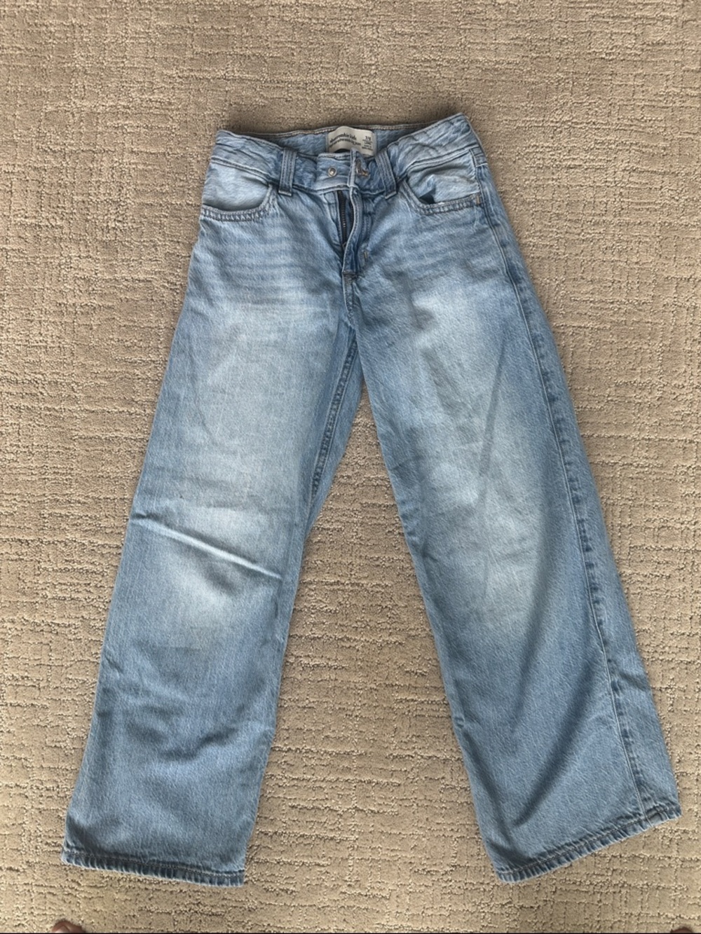 Abercrombie Kids Light Wash High rise ultra wide leg jean